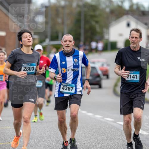 07.04.2024 - 43. Internationalen Wilhelmsburger Insellauf Michael Strokosch http://msf.ph/oto/6042449 07.04.2024 11:04:49 Laufen 2803, 2141, 4367, 13 meine-sportfotos.de