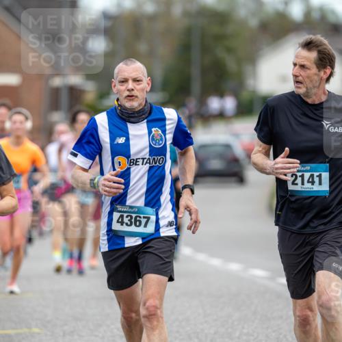 07.04.2024 - 43. Internationalen Wilhelmsburger Insellauf Michael Strokosch http://msf.ph/oto/6042458 07.04.2024 11:04:51 Laufen 2803, 4367, 2141 meine-sportfotos.de