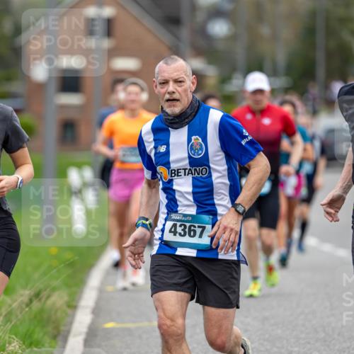 07.04.2024 - 43. Internationalen Wilhelmsburger Insellauf Michael Strokosch http://msf.ph/oto/6042462 07.04.2024 11:04:51 Laufen 2803, 4367, 21 meine-sportfotos.de