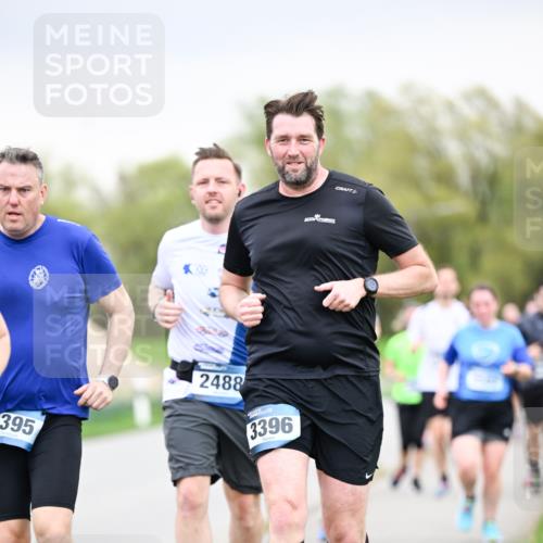 07.04.2024 - 43. Internationalen Wilhelmsburger Insellauf Dr. Thomas Lammeyer http://msf.ph/oto/6042463 07.04.2024 10:40:46 Laufen 395, 2488, 3396 meine-sportfotos.de