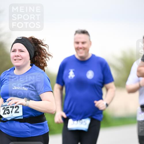07.04.2024 - 43. Internationalen Wilhelmsburger Insellauf Dr. Thomas Lammeyer http://msf.ph/oto/6042472 07.04.2024 10:40:47 Laufen 2572 meine-sportfotos.de