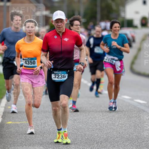 07.04.2024 - 43. Internationalen Wilhelmsburger Insellauf Michael Strokosch http://msf.ph/oto/6042475 07.04.2024 11:04:55 Laufen 4350, 3236, 3176 meine-sportfotos.de