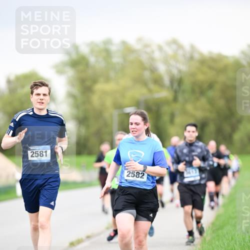 07.04.2024 - 43. Internationalen Wilhelmsburger Insellauf Dr. Thomas Lammeyer http://msf.ph/oto/6042478 07.04.2024 10:40:49 Laufen 2581, 2582, 3613 meine-sportfotos.de