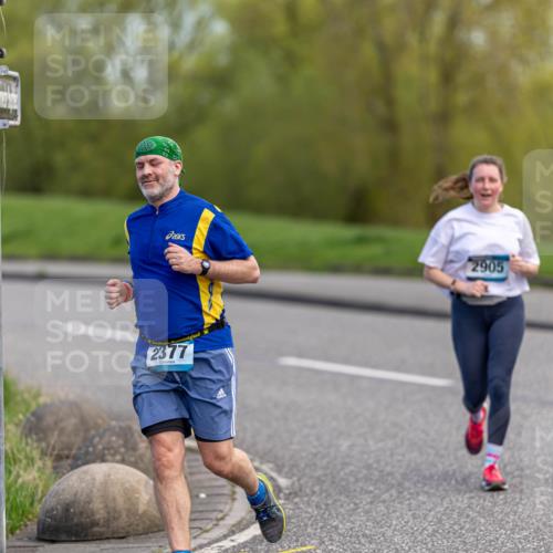 07.04.2024 - 43. Internationalen Wilhelmsburger Insellauf Michael Strokosch http://msf.ph/oto/6042497 07.04.2024 11:12:29 Laufen 2377, 2907, 2905 meine-sportfotos.de