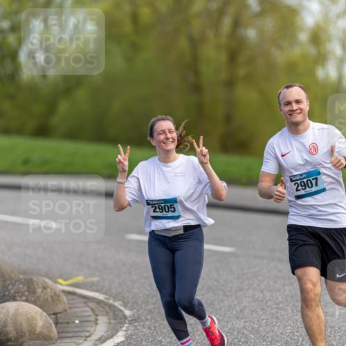 07.04.2024 - 43. Internationalen Wilhelmsburger Insellauf Michael Strokosch http://msf.ph/oto/6042501 07.04.2024 11:12:30 Laufen 2905, 2907 meine-sportfotos.de