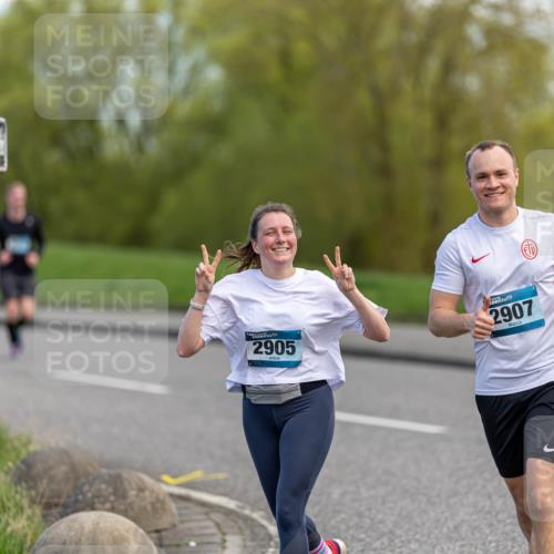 07.04.2024 - 43. Internationalen Wilhelmsburger Insellauf Michael Strokosch http://msf.ph/oto/6042503 07.04.2024 11:12:30 Laufen 2905, 2907 meine-sportfotos.de