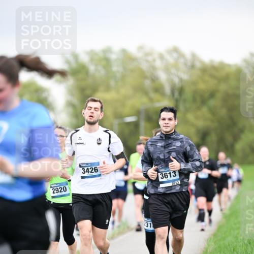 07.04.2024 - 43. Internationalen Wilhelmsburger Insellauf Dr. Thomas Lammeyer http://msf.ph/oto/6042509 07.04.2024 10:40:52 Laufen 2920, 3426, 3613, 3613, 231 meine-sportfotos.de