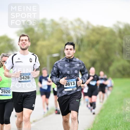 07.04.2024 - 43. Internationalen Wilhelmsburger Insellauf Dr. Thomas Lammeyer http://msf.ph/oto/6042517 07.04.2024 10:40:53 Laufen 4, 2920, 3426, 3613, 3613 meine-sportfotos.de