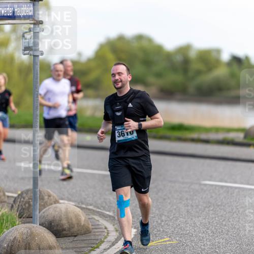07.04.2024 - 43. Internationalen Wilhelmsburger Insellauf Michael Strokosch http://msf.ph/oto/6042526 07.04.2024 11:12:40 Laufen 36 meine-sportfotos.de