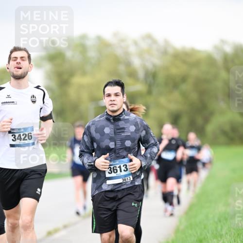 07.04.2024 - 43. Internationalen Wilhelmsburger Insellauf Dr. Thomas Lammeyer http://msf.ph/oto/6042528 07.04.2024 10:40:54 Laufen 3426, 3613, 3613 meine-sportfotos.de