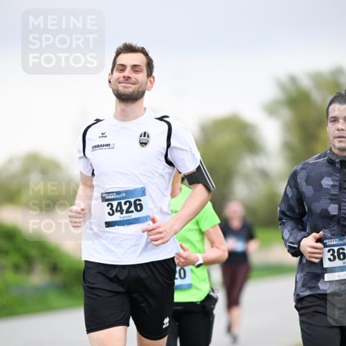07.04.2024 - 43. Internationalen Wilhelmsburger Insellauf Dr. Thomas Lammeyer http://msf.ph/oto/6042537 07.04.2024 10:40:55 Laufen 3426, 0, 36 meine-sportfotos.de