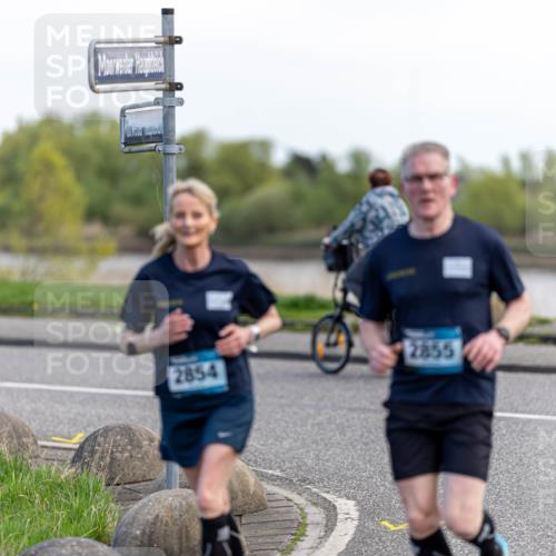 07.04.2024 - 43. Internationalen Wilhelmsburger Insellauf Michael Strokosch http://msf.ph/oto/6042548 07.04.2024 11:12:48 Laufen 2854, 2855 meine-sportfotos.de