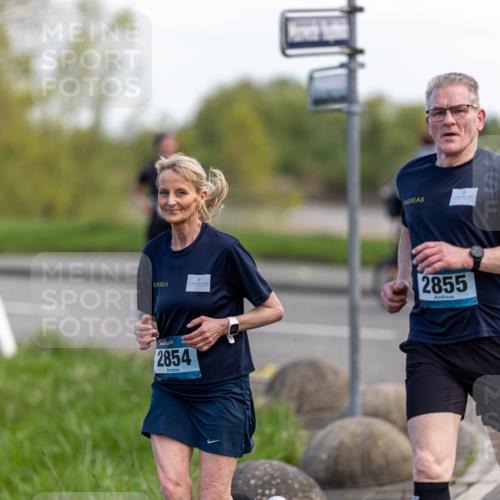 07.04.2024 - 43. Internationalen Wilhelmsburger Insellauf Michael Strokosch http://msf.ph/oto/6042550 07.04.2024 11:12:49 Laufen 2855, 2854 meine-sportfotos.de
