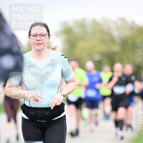 07.04.2024 - 43. Internationalen Wilhelmsburger Insellauf Dr. Thomas Lammeyer http://msf.ph/oto/6042554 07.04.2024 10:40:58 Laufen 1111, 111, 11, 717, 2310 meine-sportfotos.de