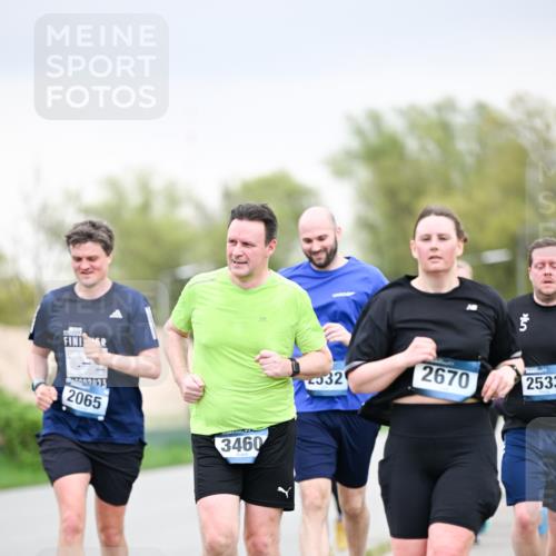 07.04.2024 - 43. Internationalen Wilhelmsburger Insellauf Dr. Thomas Lammeyer http://msf.ph/oto/6042580 07.04.2024 10:41:01 Laufen 2023, 2065, 3460, 532, 2670, 2533 meine-sportfotos.de