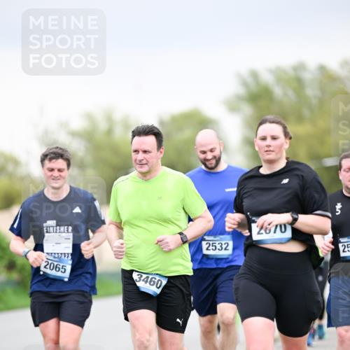 07.04.2024 - 43. Internationalen Wilhelmsburger Insellauf Dr. Thomas Lammeyer http://msf.ph/oto/6042584 07.04.2024 10:41:02 Laufen 2025, 2065, 3460, 2670, 2532, 5, 25 meine-sportfotos.de