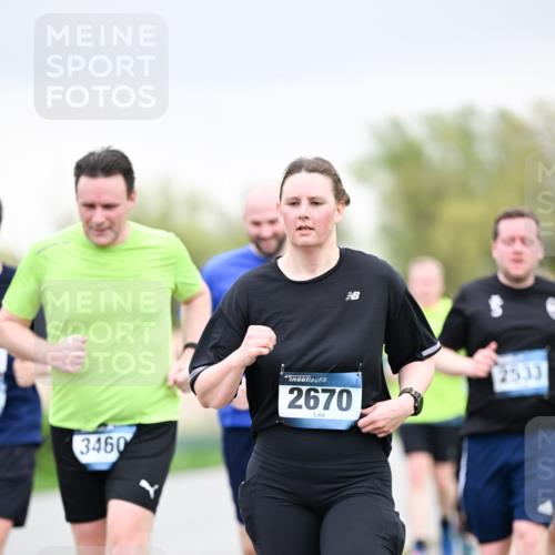 07.04.2024 - 43. Internationalen Wilhelmsburger Insellauf Dr. Thomas Lammeyer http://msf.ph/oto/6042596 07.04.2024 10:41:03 Laufen 3460, 2670, 2533 meine-sportfotos.de