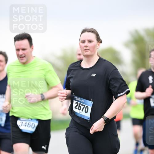 07.04.2024 - 43. Internationalen Wilhelmsburger Insellauf Dr. Thomas Lammeyer http://msf.ph/oto/6042604 07.04.2024 10:41:03 Laufen 3460, 2670 meine-sportfotos.de