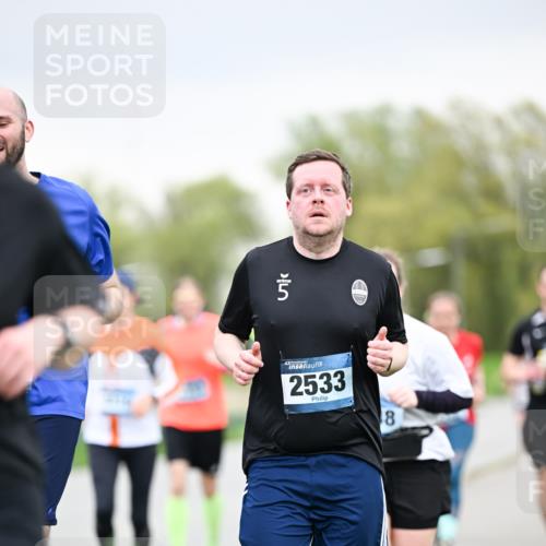 07.04.2024 - 43. Internationalen Wilhelmsburger Insellauf Dr. Thomas Lammeyer http://msf.ph/oto/6042613 07.04.2024 10:41:04 Laufen 2533, 8 meine-sportfotos.de