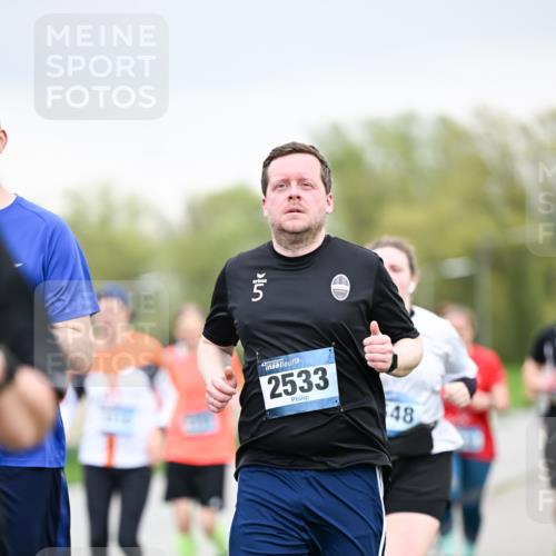 07.04.2024 - 43. Internationalen Wilhelmsburger Insellauf Dr. Thomas Lammeyer http://msf.ph/oto/6042617 07.04.2024 10:41:04 Laufen 2533, 48 meine-sportfotos.de