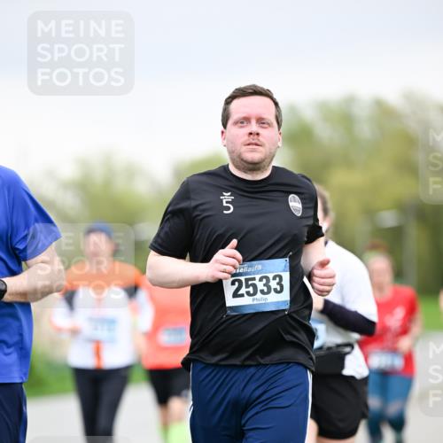 07.04.2024 - 43. Internationalen Wilhelmsburger Insellauf Dr. Thomas Lammeyer http://msf.ph/oto/6042621 07.04.2024 10:41:05 Laufen 5, 2533 meine-sportfotos.de