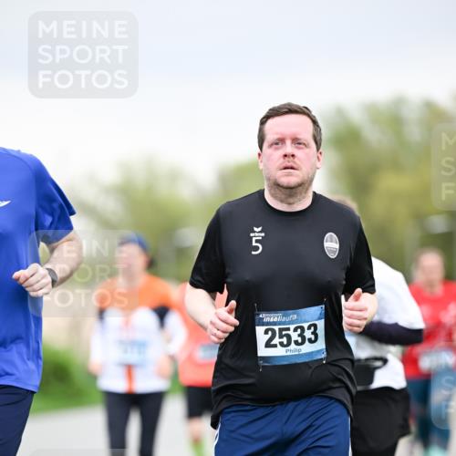 07.04.2024 - 43. Internationalen Wilhelmsburger Insellauf Dr. Thomas Lammeyer http://msf.ph/oto/6042623 07.04.2024 10:41:05 Laufen 5, 2533 meine-sportfotos.de