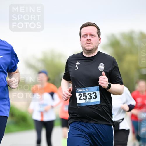 07.04.2024 - 43. Internationalen Wilhelmsburger Insellauf Dr. Thomas Lammeyer http://msf.ph/oto/6042625 07.04.2024 10:41:05 Laufen 5, 43, 2533 meine-sportfotos.de