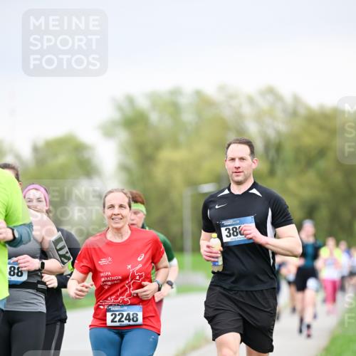 07.04.2024 - 43. Internationalen Wilhelmsburger Insellauf Dr. Thomas Lammeyer http://msf.ph/oto/6042652 07.04.2024 10:41:08 Laufen 88, 205, 2248, 38 meine-sportfotos.de