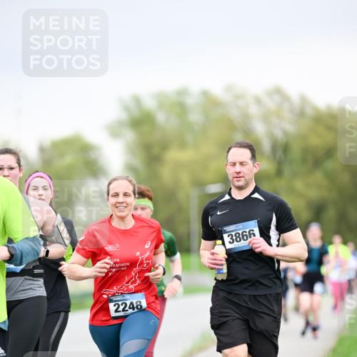 07.04.2024 - 43. Internationalen Wilhelmsburger Insellauf Dr. Thomas Lammeyer http://msf.ph/oto/6042655 07.04.2024 10:41:08 Laufen 2248, 3866 meine-sportfotos.de
