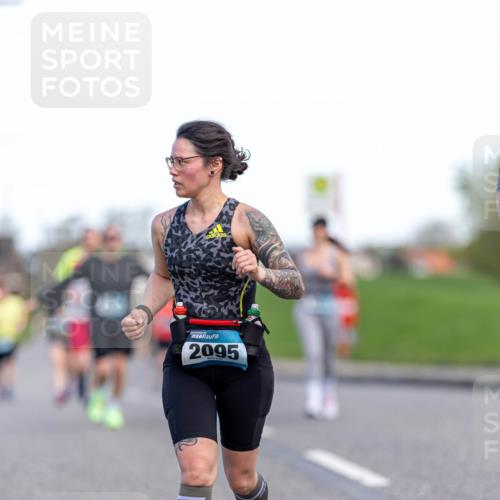 07.04.2024 - 43. Internationalen Wilhelmsburger Insellauf Michael Strokosch http://msf.ph/oto/6042660 07.04.2024 11:13:56 Laufen 2095 meine-sportfotos.de