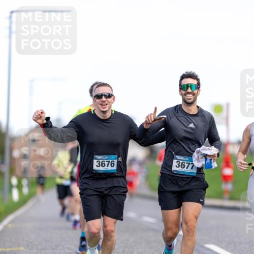 07.04.2024 - 43. Internationalen Wilhelmsburger Insellauf Michael Strokosch http://msf.ph/oto/6042667 07.04.2024 11:14:00 Laufen 3676, 3677 meine-sportfotos.de