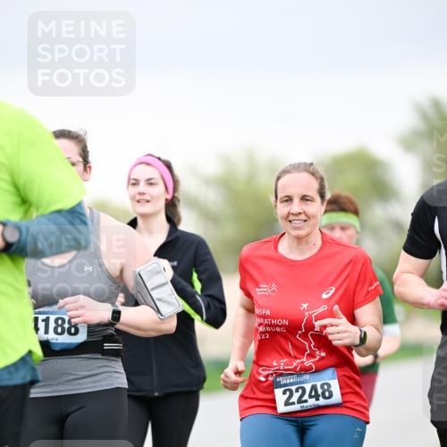 07.04.2024 - 43. Internationalen Wilhelmsburger Insellauf Dr. Thomas Lammeyer http://msf.ph/oto/6042674 07.04.2024 10:41:09 Laufen 4188, 022, 2248 meine-sportfotos.de