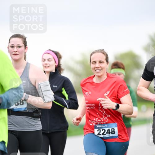 07.04.2024 - 43. Internationalen Wilhelmsburger Insellauf Dr. Thomas Lammeyer http://msf.ph/oto/6042676 07.04.2024 10:41:10 Laufen 88, 22, 43, 2248 meine-sportfotos.de