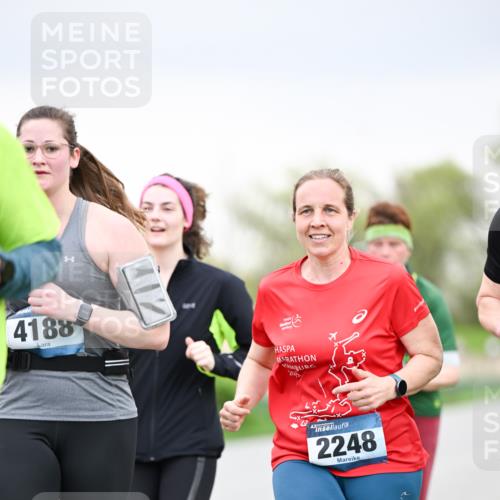 07.04.2024 - 43. Internationalen Wilhelmsburger Insellauf Dr. Thomas Lammeyer http://msf.ph/oto/6042678 07.04.2024 10:41:10 Laufen 4188, 2012, 2248 meine-sportfotos.de