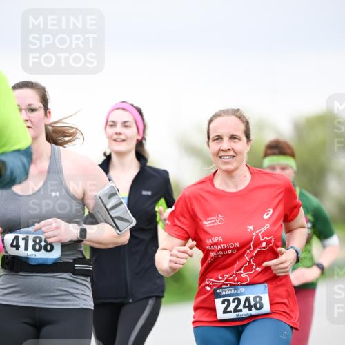 07.04.2024 - 43. Internationalen Wilhelmsburger Insellauf Dr. Thomas Lammeyer http://msf.ph/oto/6042681 07.04.2024 10:41:10 Laufen 4188, 43, 2248 meine-sportfotos.de