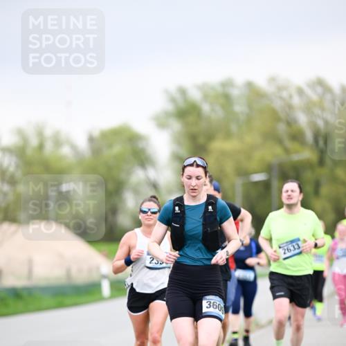 07.04.2024 - 43. Internationalen Wilhelmsburger Insellauf Dr. Thomas Lammeyer http://msf.ph/oto/6042707 07.04.2024 10:41:16 Laufen 253, 360, 2633 meine-sportfotos.de