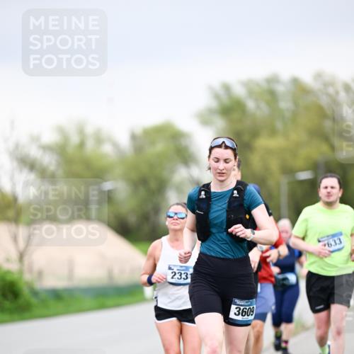 07.04.2024 - 43. Internationalen Wilhelmsburger Insellauf Dr. Thomas Lammeyer http://msf.ph/oto/6042715 07.04.2024 10:41:17 Laufen 2331, 3609, 633 meine-sportfotos.de