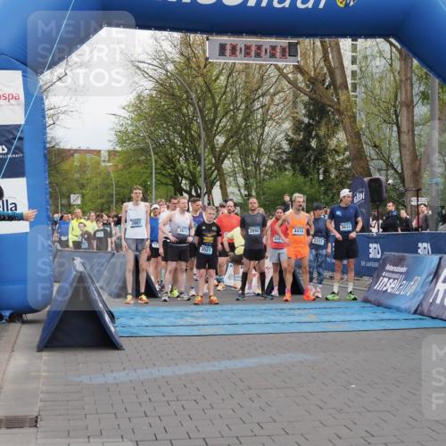 07.04.2024 - 43. Internationalen Wilhelmsburger Insellauf MichiJ http://msf.ph/oto/6042754 07.04.2024 10:34:39 Laufen 3907, 3611, 2021, 2890, 4414, 348, 2337, 3833 meine-sportfotos.de