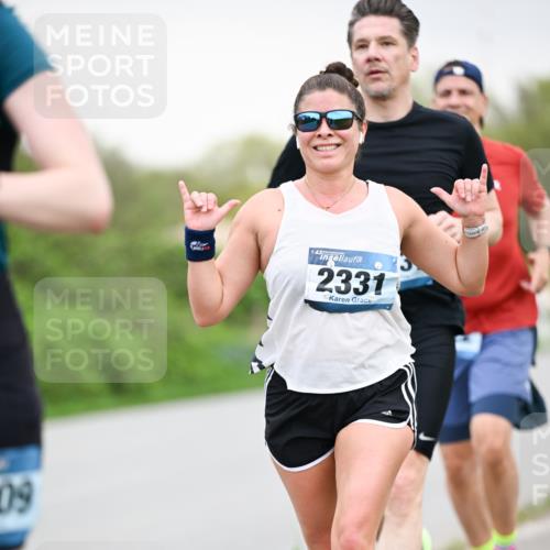 07.04.2024 - 43. Internationalen Wilhelmsburger Insellauf Dr. Thomas Lammeyer http://msf.ph/oto/6042761 07.04.2024 10:41:21 Laufen 09, 2331 meine-sportfotos.de