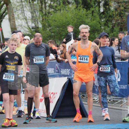 07.04.2024 - 43. Internationalen Wilhelmsburger Insellauf MichiJ http://msf.ph/oto/6042767 07.04.2024 10:35:17 Laufen 3496, 2021, 21, 23, 2890, 4414, 2337 meine-sportfotos.de