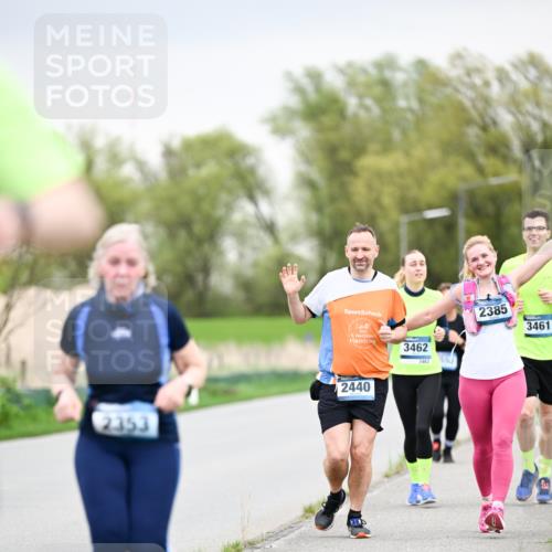 07.04.2024 - 43. Internationalen Wilhelmsburger Insellauf Dr. Thomas Lammeyer http://msf.ph/oto/6042781 07.04.2024 10:41:23 Laufen 19, 2353, 2440, 2385, 3462, 3461 meine-sportfotos.de