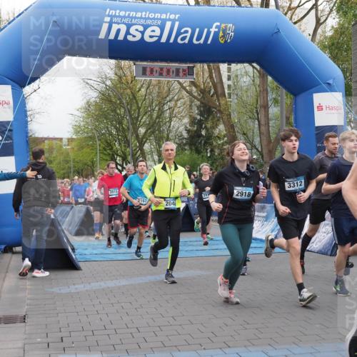 07.04.2024 - 43. Internationalen Wilhelmsburger Insellauf MichiJ http://msf.ph/oto/6042819 07.04.2024 10:40:11 Laufen 3915, 2167, 2048, 291, 2918, 3312, 21 meine-sportfotos.de
