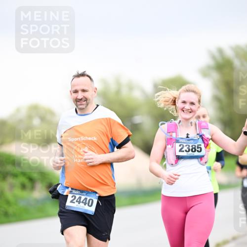07.04.2024 - 43. Internationalen Wilhelmsburger Insellauf Dr. Thomas Lammeyer http://msf.ph/oto/6042846 07.04.2024 10:41:27 Laufen 2385, 19, 2440 meine-sportfotos.de