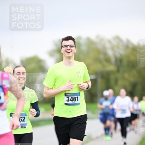 07.04.2024 - 43. Internationalen Wilhelmsburger Insellauf Dr. Thomas Lammeyer http://msf.ph/oto/6042860 07.04.2024 10:41:28 Laufen 43, 62, 3462, 3461 meine-sportfotos.de