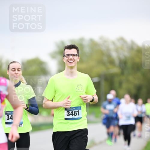 07.04.2024 - 43. Internationalen Wilhelmsburger Insellauf Dr. Thomas Lammeyer http://msf.ph/oto/6042862 07.04.2024 10:41:28 Laufen 34, 62, 3461 meine-sportfotos.de