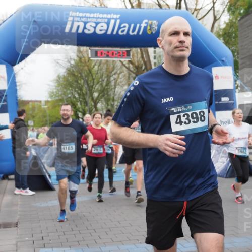 07.04.2024 - 43. Internationalen Wilhelmsburger Insellauf MichiJ http://msf.ph/oto/6042864 07.04.2024 10:40:22 Laufen 10, 40, 23, 4185, 43, 4398, 3982 meine-sportfotos.de