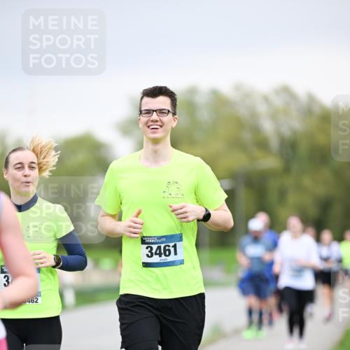 07.04.2024 - 43. Internationalen Wilhelmsburger Insellauf Dr. Thomas Lammeyer http://msf.ph/oto/6042865 07.04.2024 10:41:28 Laufen 3, 462, 43, 3461 meine-sportfotos.de