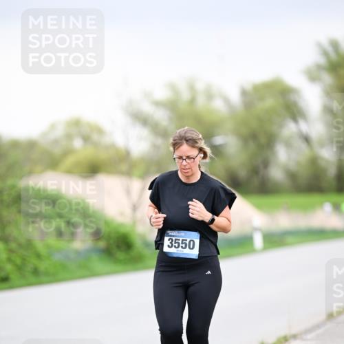 07.04.2024 - 43. Internationalen Wilhelmsburger Insellauf Dr. Thomas Lammeyer http://msf.ph/oto/6042902 07.04.2024 10:41:32 Laufen 3550 meine-sportfotos.de