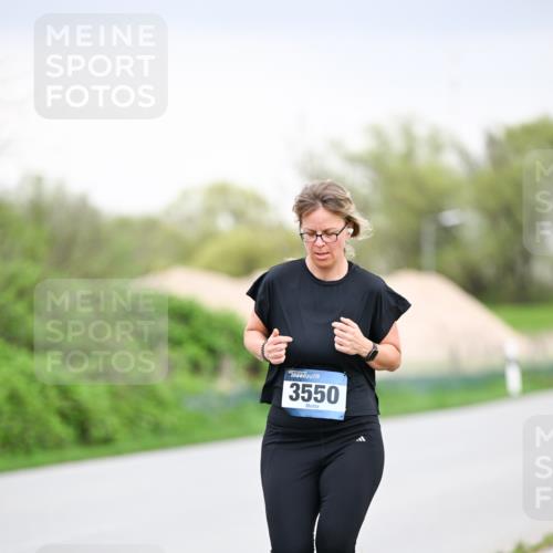 07.04.2024 - 43. Internationalen Wilhelmsburger Insellauf Dr. Thomas Lammeyer http://msf.ph/oto/6042917 07.04.2024 10:41:33 Laufen 3550 meine-sportfotos.de