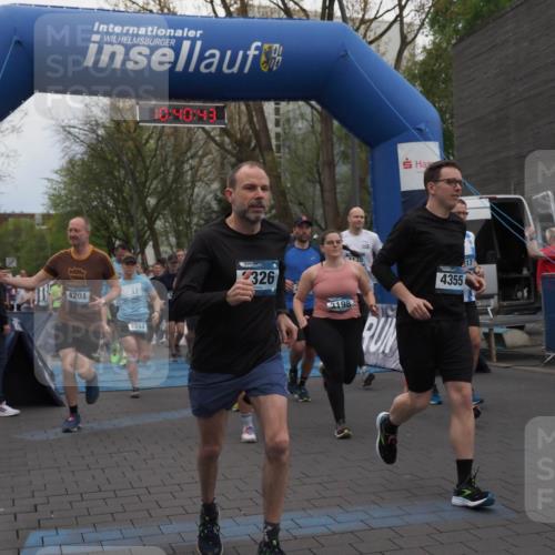 07.04.2024 - 43. Internationalen Wilhelmsburger Insellauf MichiJ http://msf.ph/oto/6042927 07.04.2024 10:40:42 Laufen 4201, 2257, 10, 40, 43, 326, 2198, 4355, 17, 2510, 3959 meine-sportfotos.de